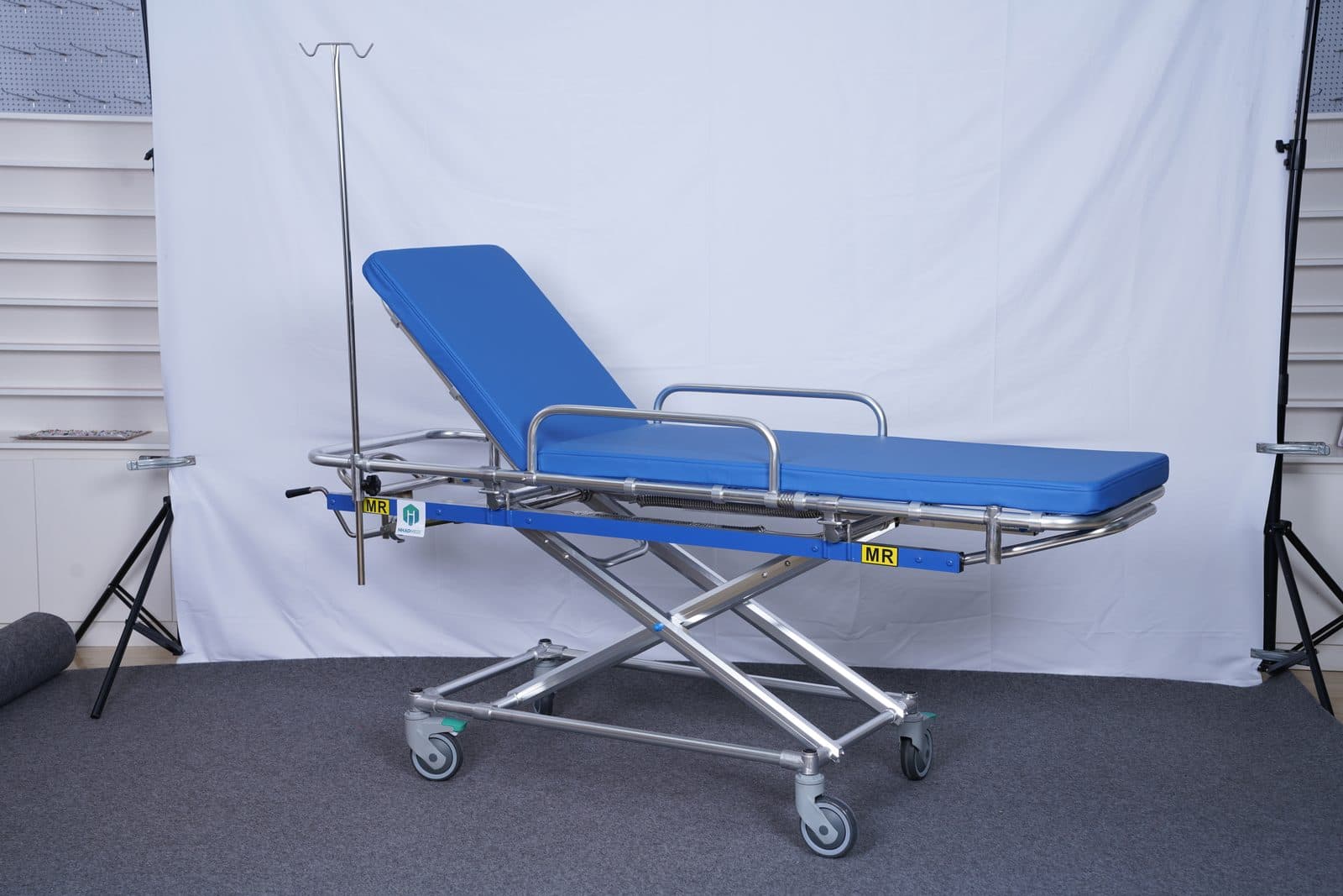 HO-709 manual MRI stretcher trolley